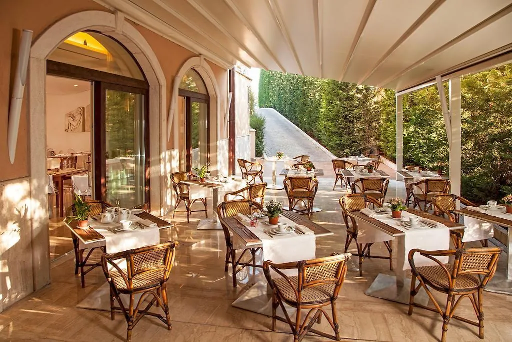 Hotel Piccolo Borgo Rome 3*,